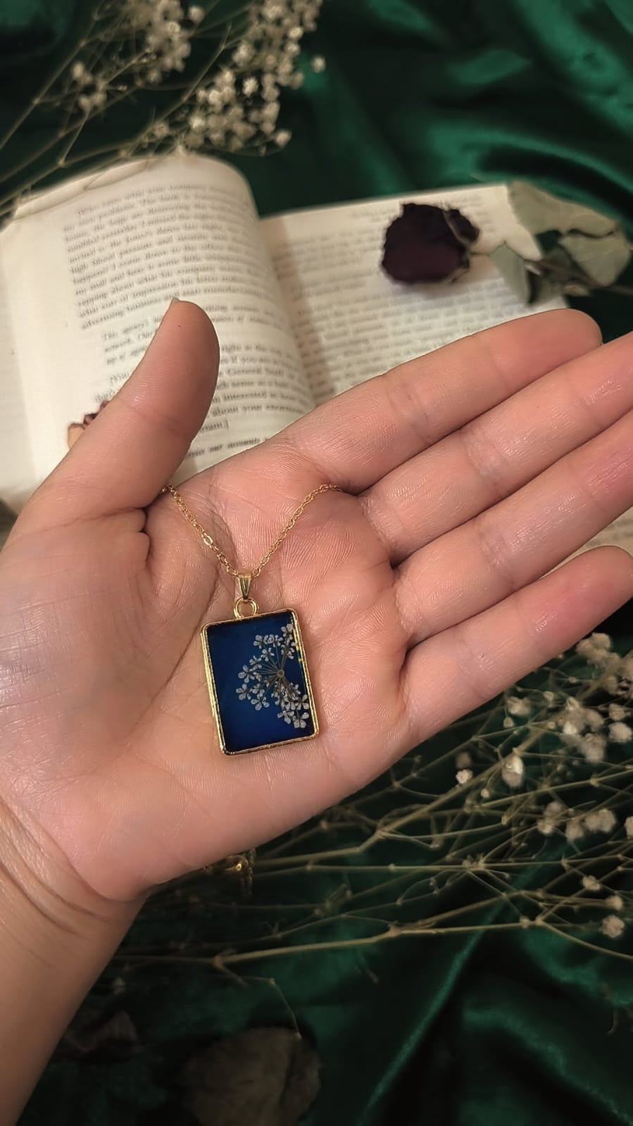 Midnight Bloom..💙